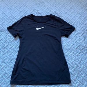 Girls Nike athletic top